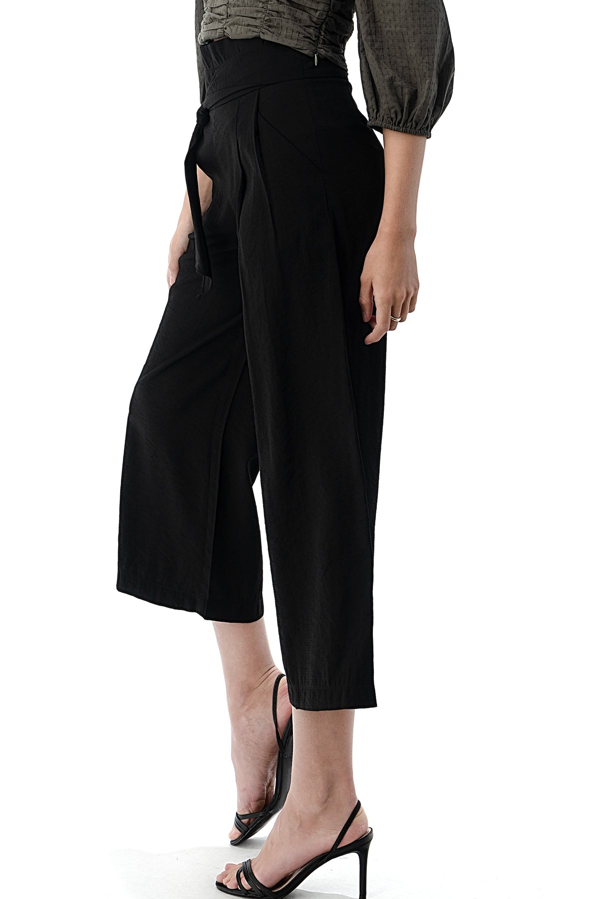 EDGY Land Girl's and Women's Pleat Waist Self Tie Belt Slit Pocket CroPPEd Pants