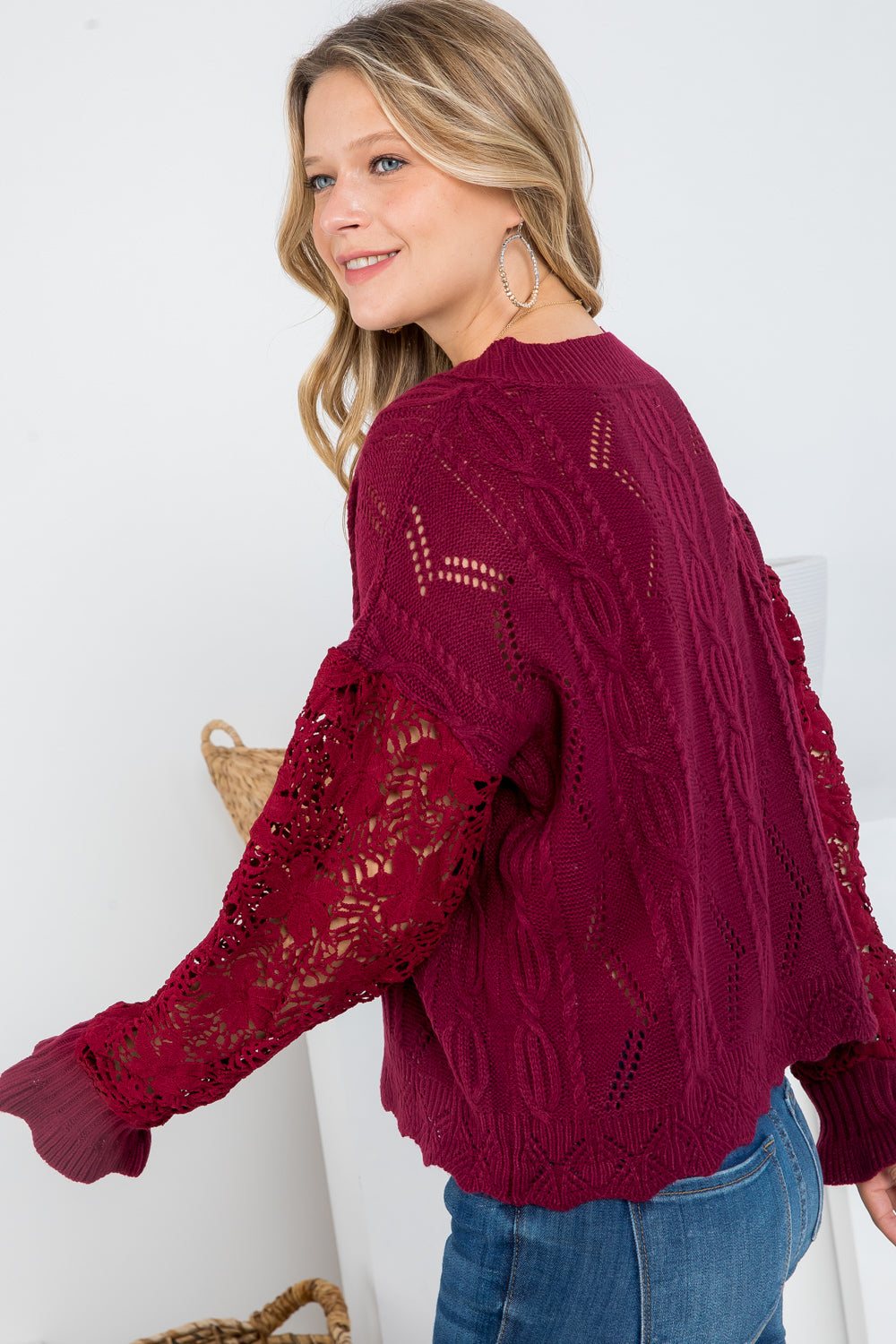 V-Neck Lace Contrasted Sweater Top