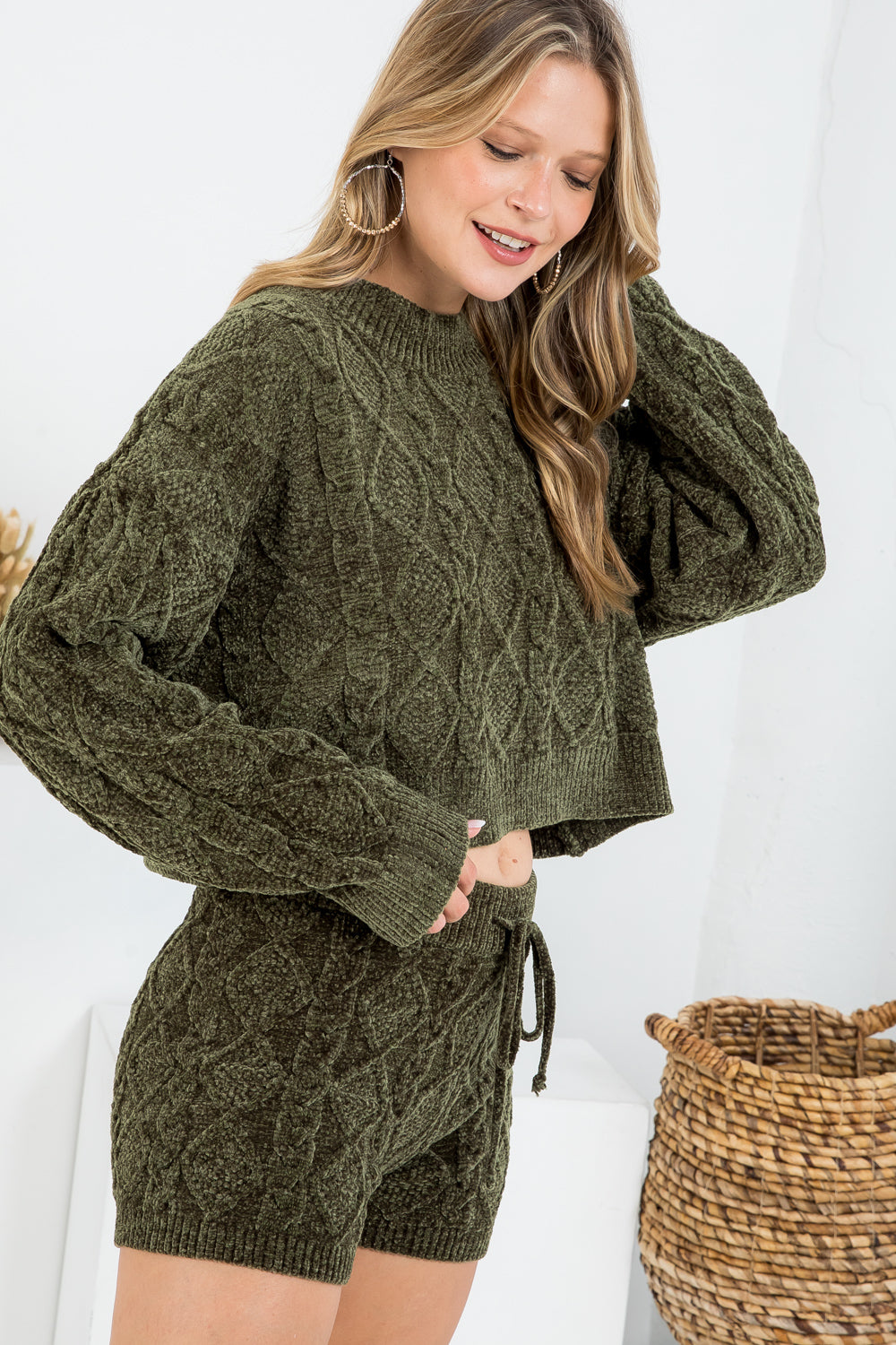 Long Sleeve Croped Top with Stringed Short Pant Sweater Set