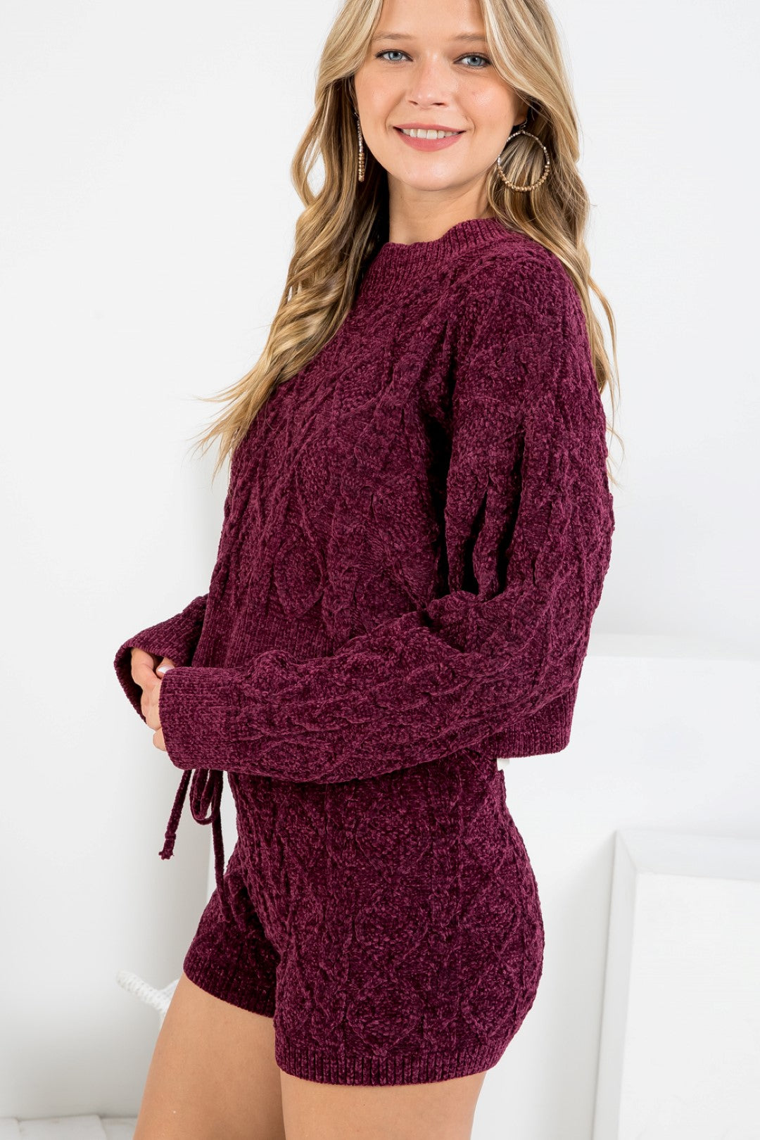 Long Sleeve Croped Top with Stringed Short Pant Sweater Set